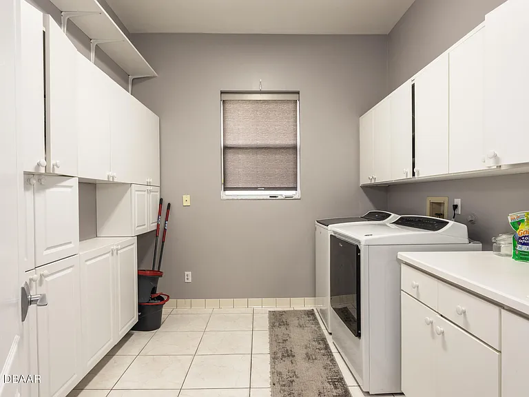 3548 N John Anderson Dr — Photo 26