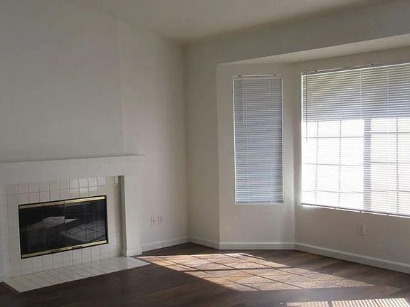 3rd image of 3023 Hampton Rd
