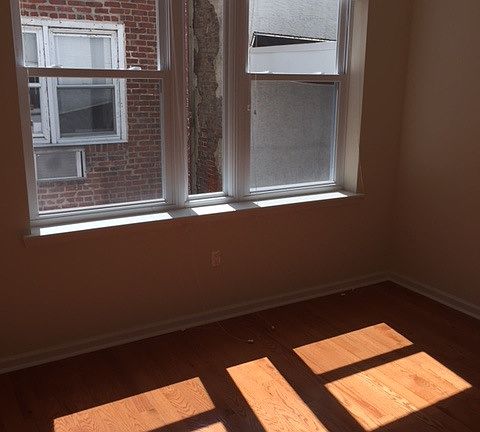 5th image of 1309 Spruce St Unit 4