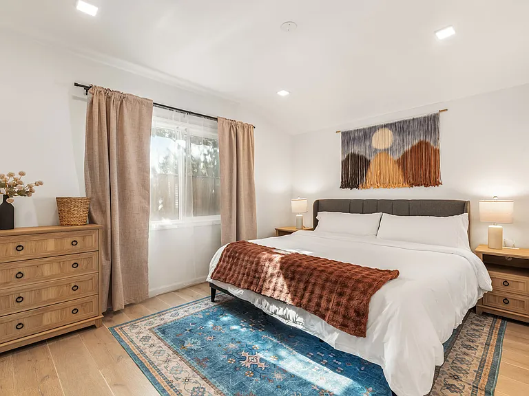5700 Vanalden Ave — Photo 8