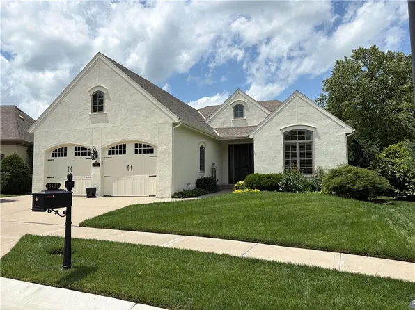 8430 N Donnelly Ct, Kansas City, MO 64157