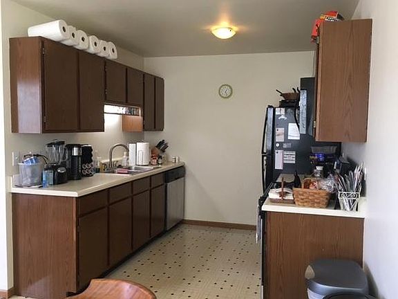 5th image of 324 Mulberry Ct APT D2
