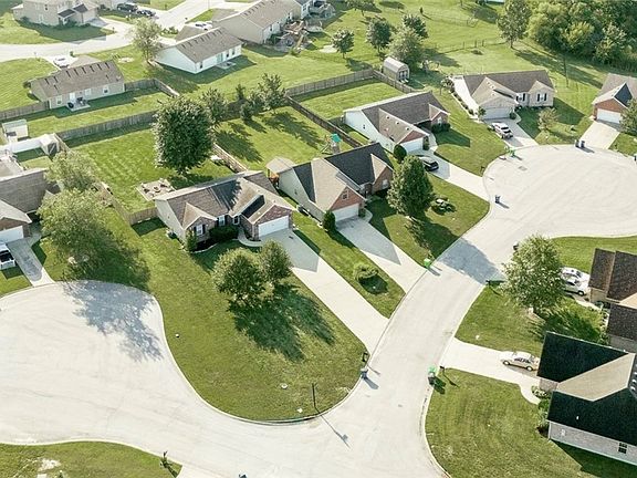 5th image of 12301 Nina Court