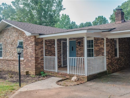 611 Foster Rd, Williamston, SC 29697