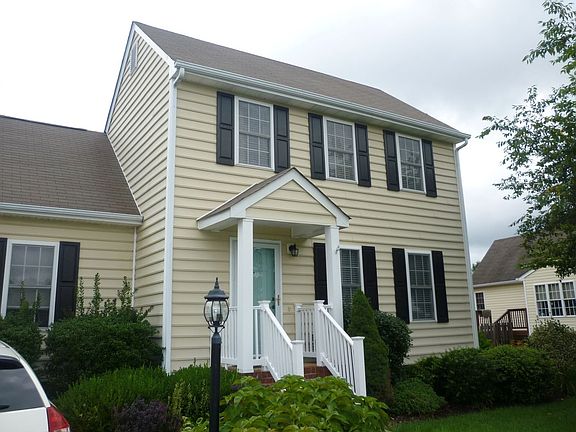 2nd image of 7838 Silktree Pl