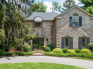 1609 Richmond Rd, Lexington, KY 40502