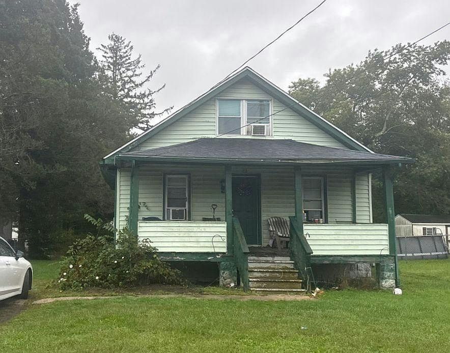 1st image of 719 Church St