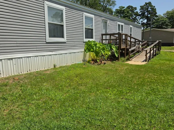 310 Randall Ave, Jefferson, TX 75657