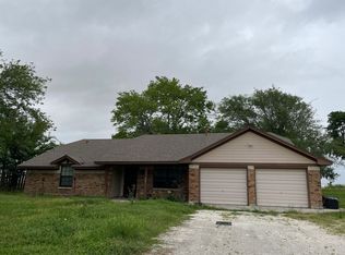 405 S Main St, Anahuac, TX 77514