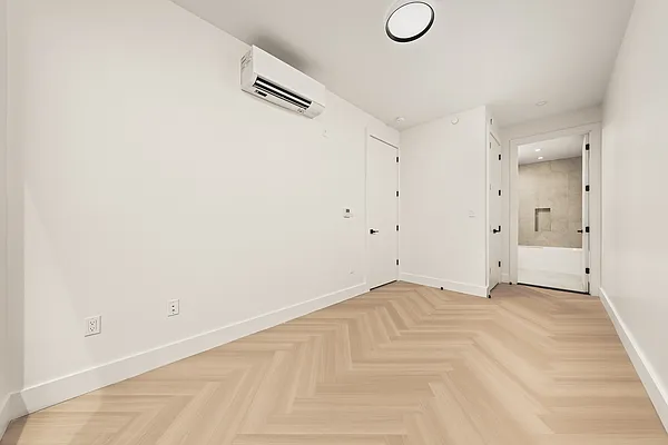 Bedroom, photo 3