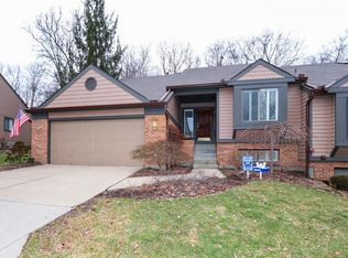 5 Diplomat Dr, Wyoming, OH 45215