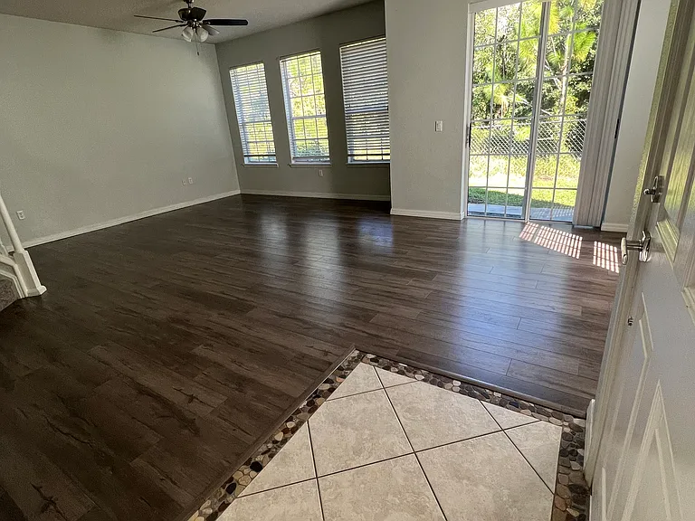 8353 Shallow Creek Ct — Photo 1