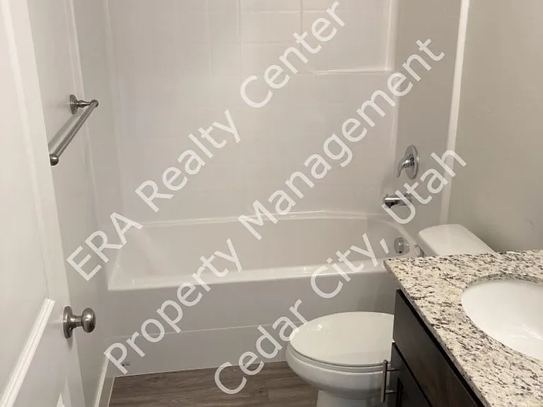 2334 N 450 W — Photo 9