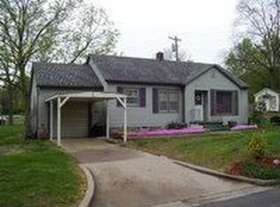 1406 Townsend St, Cassville, MO 65625