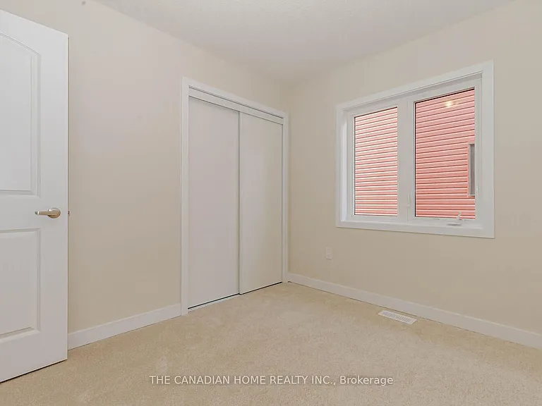 10 Sunflower Cres — Photo 41