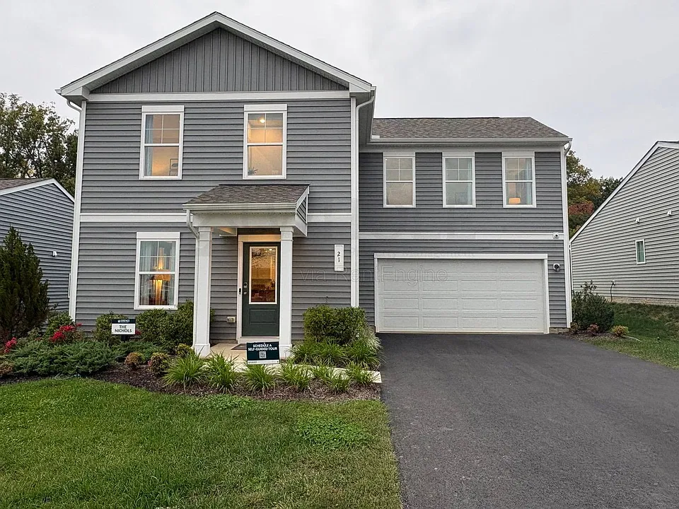 21 Horse Path Dr