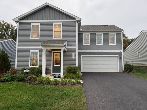 21 Horse Path Dr