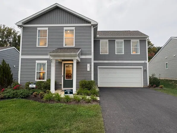 21 Horse Path Dr, Charlottesville, VA 22902