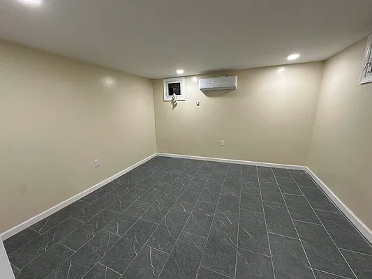 Rented by R New York | media 10