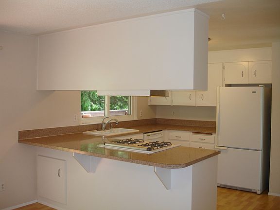 3rd image of 5308 S Vista Dr E