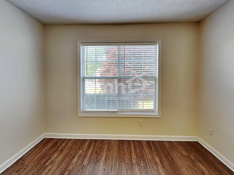 740 Chatham Park Dr — Photo 13