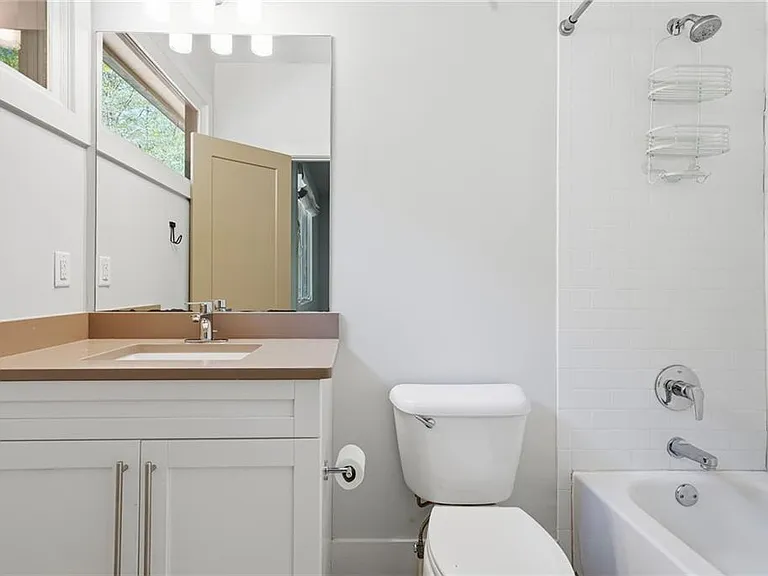 4373 Wieuca Rd NE — Photo 28