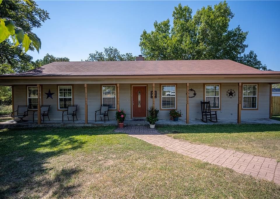 1st image of 173 Black Jack Ln