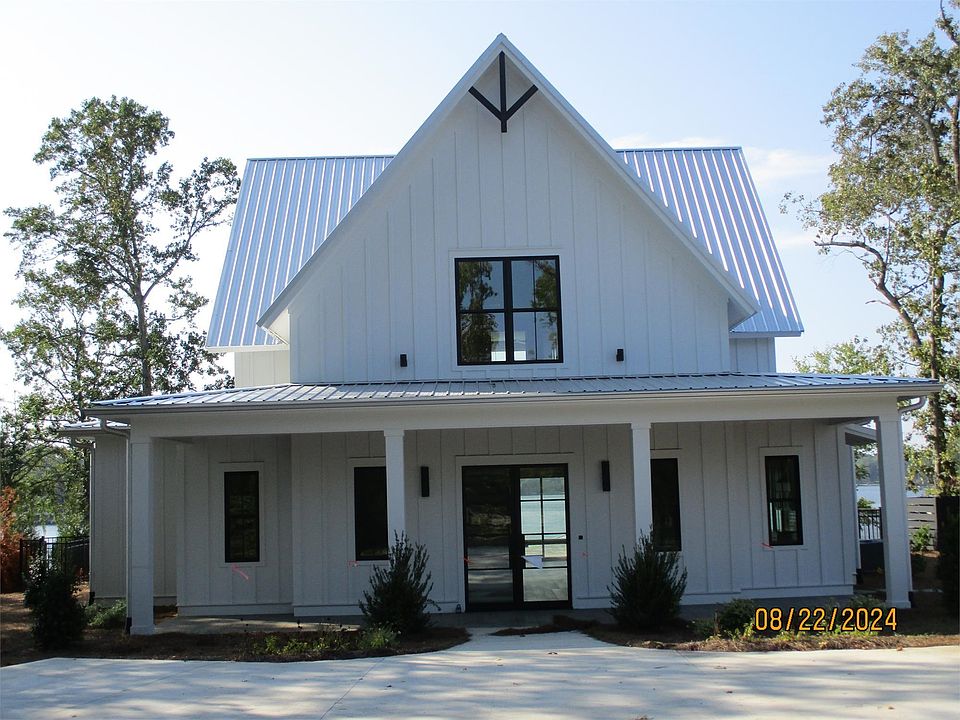 1st image of 114 Buckhorn Cir