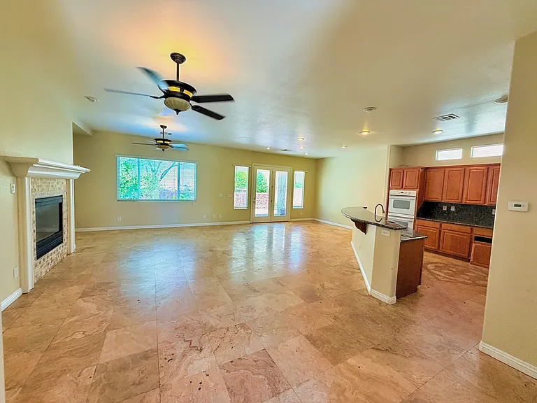 7225 Fern Meadow St — Photo 48