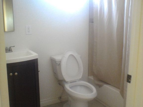5th image of 7118 Ethel Ave APT K