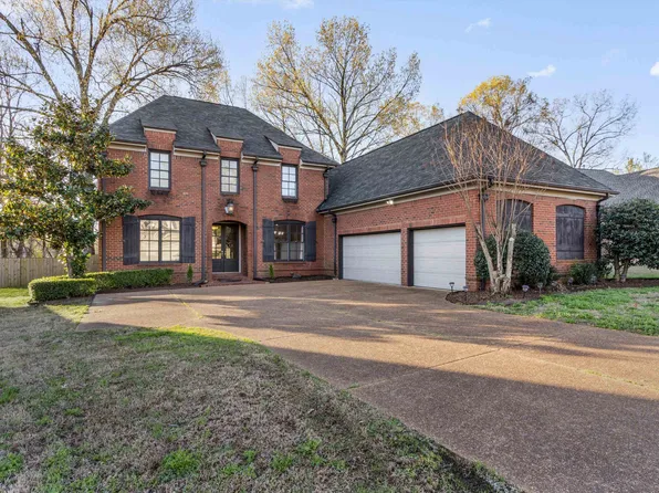 8841 River Pine Dr, Cordova, TN 38016