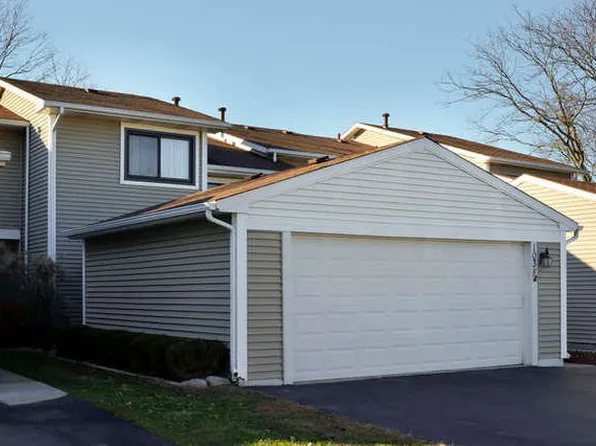 1038 Cumberland Ct, Vernon Hills, IL 60061