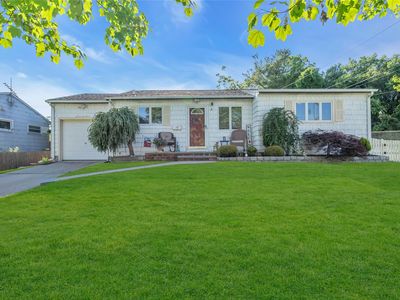 17 Gerhard Road, Plainview, NY, 11803