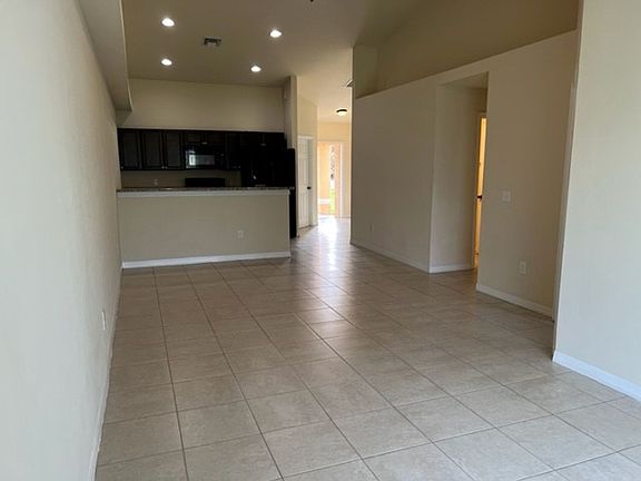 3rd image of 514-516 SE 6th Pl #83b53f762