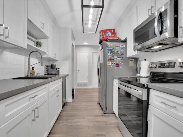 3591 Quail Lakes Dr APT 166, Stockton, CA 95207