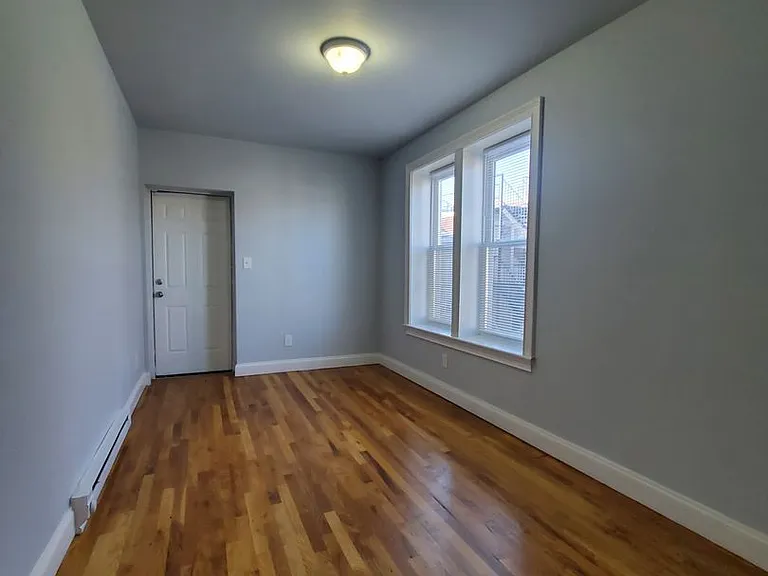 207 N 8th St — Photo 5