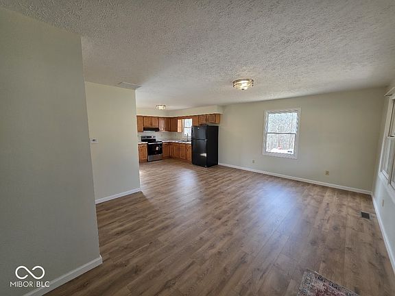 4th image of 7939 N Shilo Rd