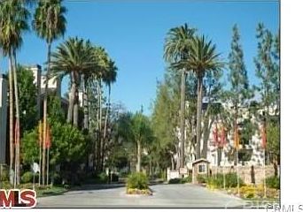 5th image of 21400 Burbank Blvd APT 202