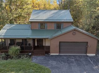 11142 Crego Rd, Akron, NY 14001