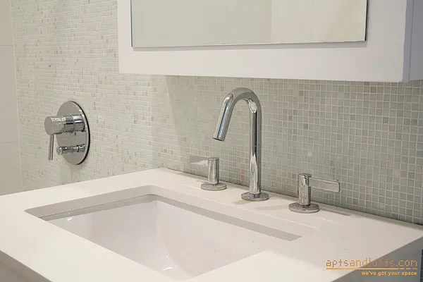 Rented by aptsandlofts.com | media 26