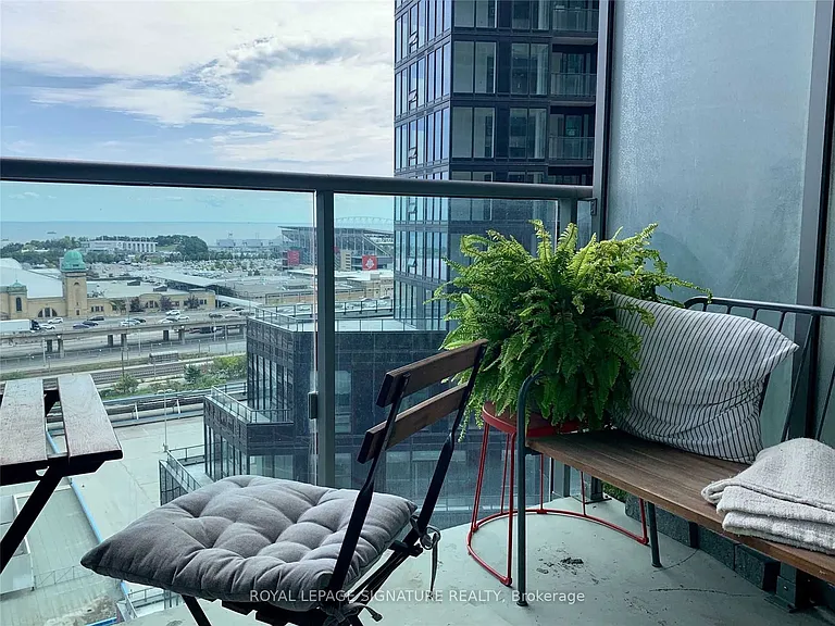 150 E Liberty St #1308 — Photo 14