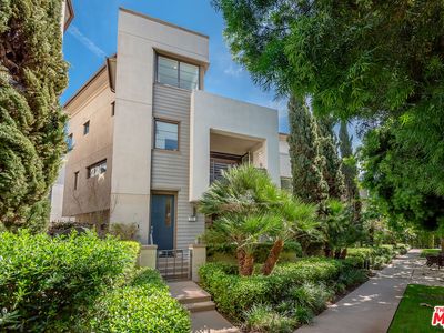 5821 N Lantern Ct, Los Angeles, CA, 90094