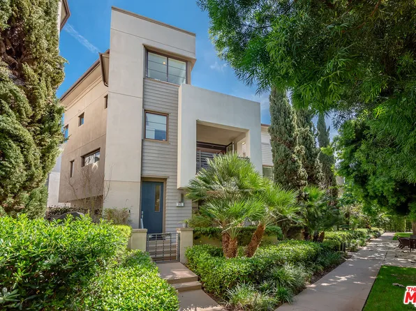 5821 N Lantern Ct, Los Angeles, CA 90094