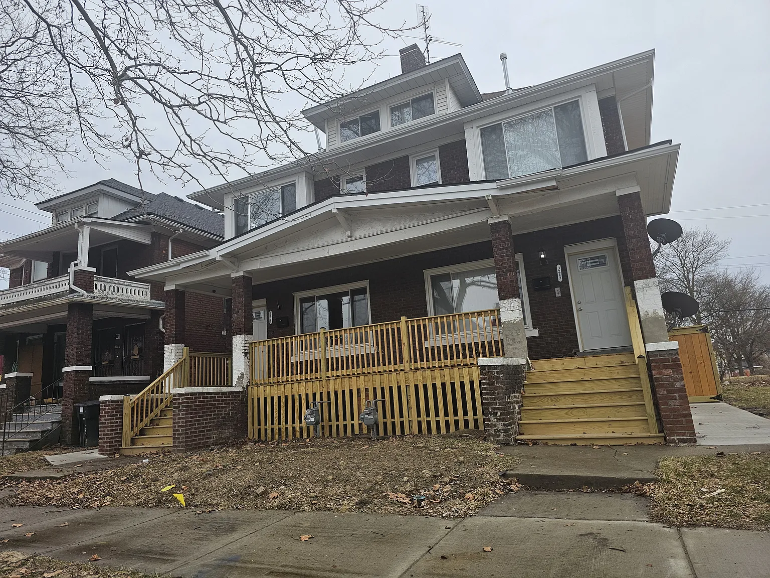 3213 Hogarth St photo 1