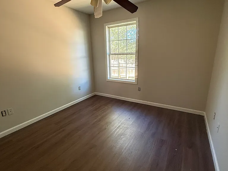 13 Dean Manor Dr — Photo 11