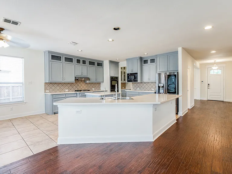 14575 Daneway Dr — Photo 16