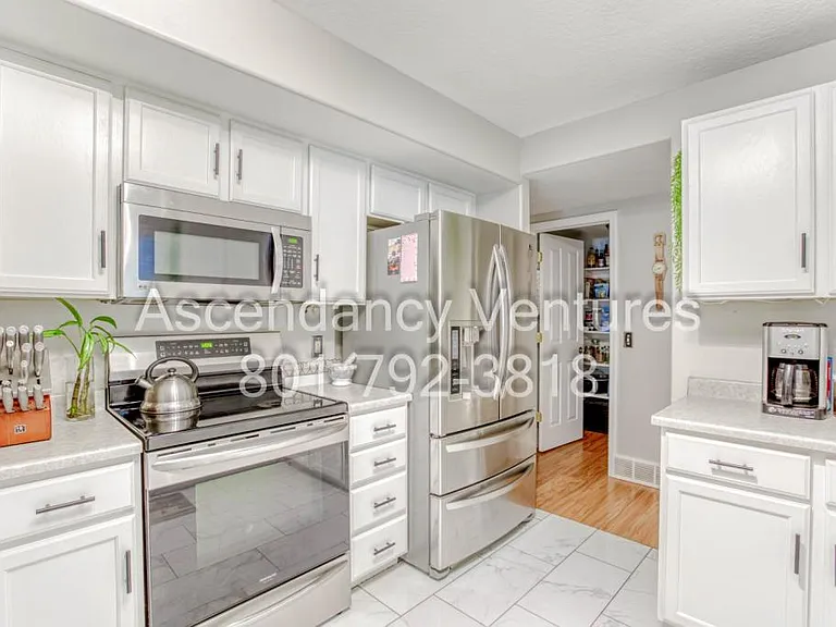 171 Calais Ln #A — Photo 3
