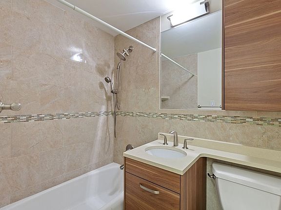 5th image of 340 W 55th St APT 4A