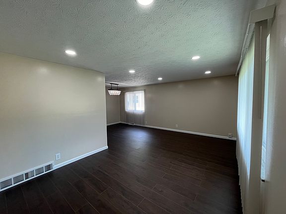 3rd image of 6614 Arbordale Ave