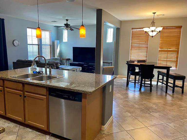 15466 W Windrose Dr — Photo 4